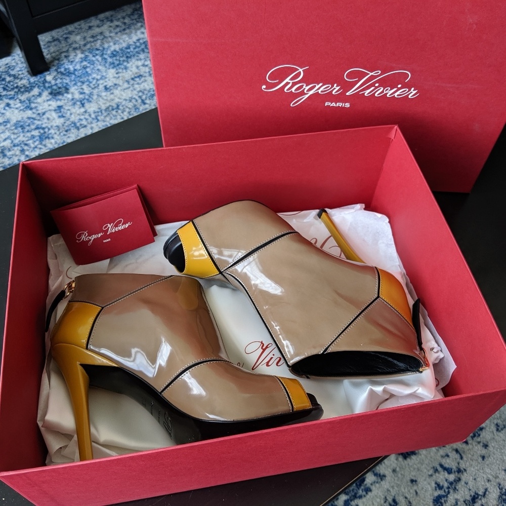 Roger Vivier Booties - Size 6.5